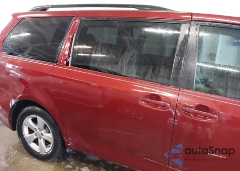 2013 Toyota Sienna Le V6 8 Passenger from USA, damaged, VIN 5TDKK3DC3DS352887